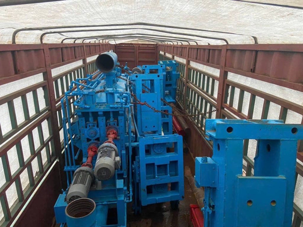 Nội thất, thạch cao, máy móc
